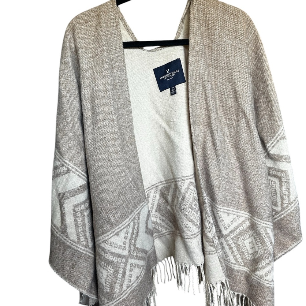 American Eagle Beige & Cream Shawl with Fringe